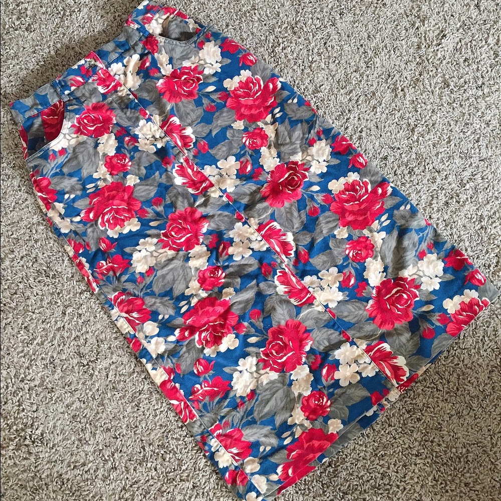 Vintage High Waisted Floral Skirt (10)